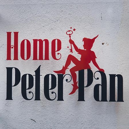 Home Peterpan, B&B Direttamente Sulla Piazza Casal Fiumanese Exterior foto