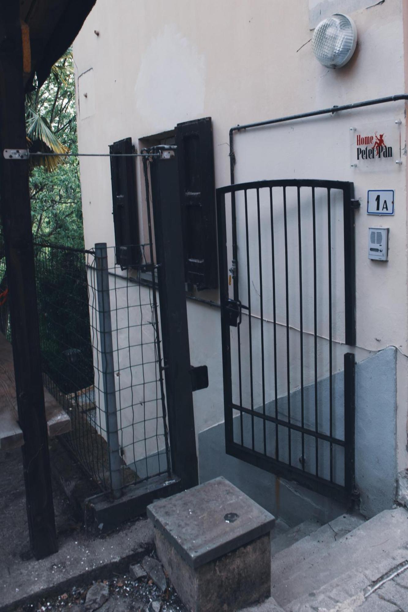 Home Peterpan, B&B Direttamente Sulla Piazza Casal Fiumanese Exterior foto