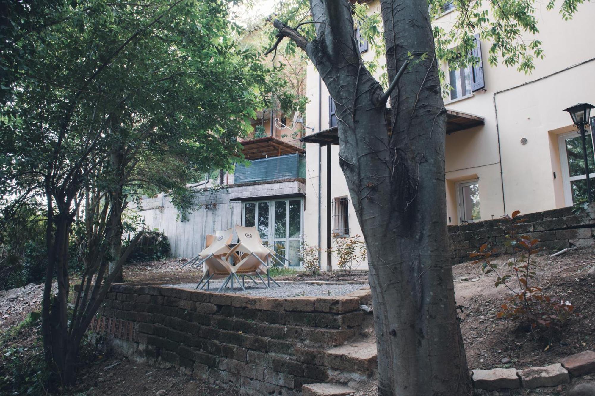 Home Peterpan, B&B Direttamente Sulla Piazza Casal Fiumanese Exterior foto